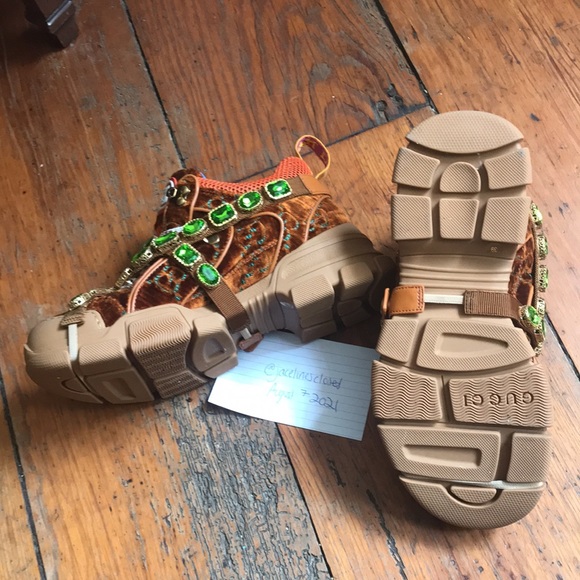 Gucci Flashtrek sneakers with Crystals - Picture 8 of 11